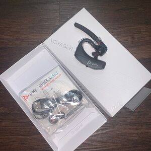 Poly Voyager Bluetooth Headset - Black